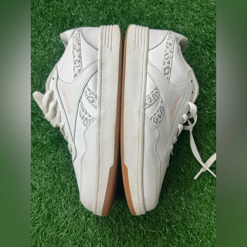 Reebok Womens White Leopard Pink #12662 Size 10‎